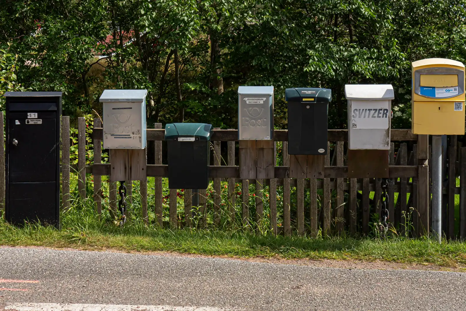 Briefkasten im Hausflur: Wer Wohnungsgeber für die Wohnungsgeberbestätigung ist, steht nicht im Mietvertrag